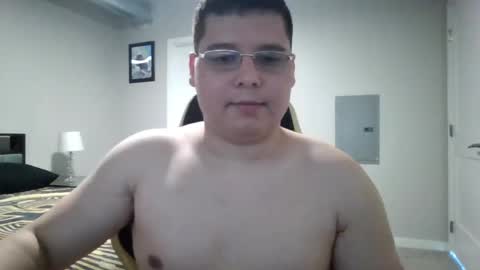 Snapshot of martin_militaryboy chatting on 05.29.26 martin_militaryboy online show from 05.29.26