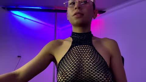 Snapshot of martina3120 chatting on 09.23.25 100 explicit here. follow online show from 09.23.25