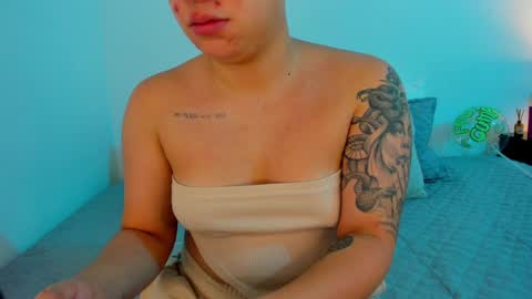 C A R O L I N A  online show from 04.09.26