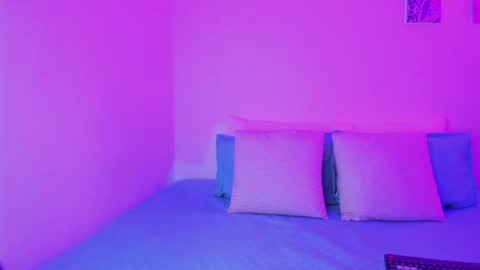 C A R O L I N A  online show from 05.11.26
