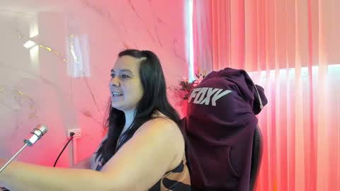Snapshot of martina_foxy_ chatting on 01.25.25 MARTINA online show from 01.25.25
