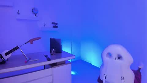   MARTINA   online show from 11.05.25