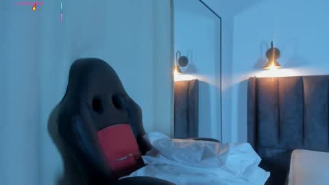 Snapshot of martina_jackson_ chatting on 11.09.25 Laura online show from 11.09.25