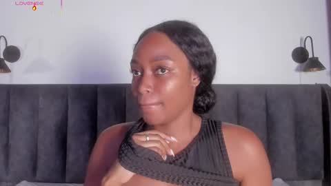 Snapshot of martina_jackson_ chatting on 11.15.25 Laura online show from 11.15.25