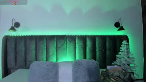 Snapshot of martina_jackson_ chatting on 11.29.25 Laura online show from 11.29.25