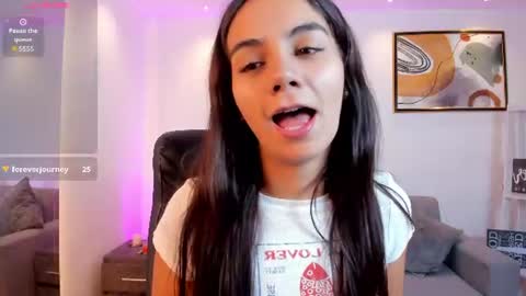 Snapshot of martina_mancinii chatting on 06.22.26 Martina online show from 06.22.26
