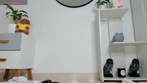 Snapshot of martina_monst chatting on 01.14.25 martina Monst online show from 01.14.25