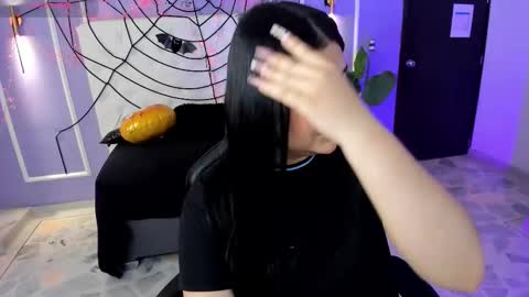 Martina  online show from 10.29.25