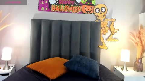 MARTINA BLAKE  Colombian redhead girl  online show from 10.25.25