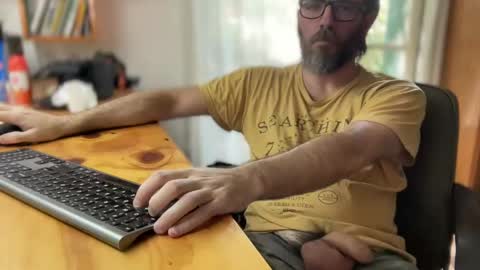 Snapshot of martincito22xl chatting on 12.15.24 Martincito online show from 12.15.24