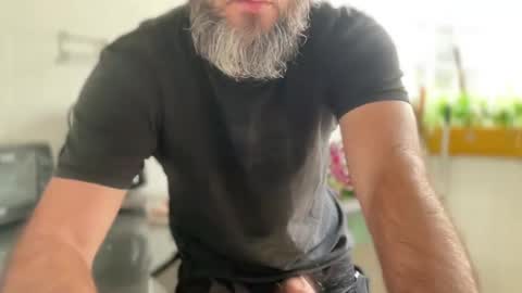 Snapshot of martincito22xl chatting on 02.12.25 Martincito online show from 02.12.25