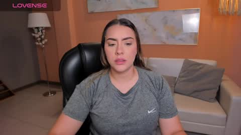 Snapshot of martinnabonnet chatting on 01.06.25 Martinna Bonnet online show from 01.06.25