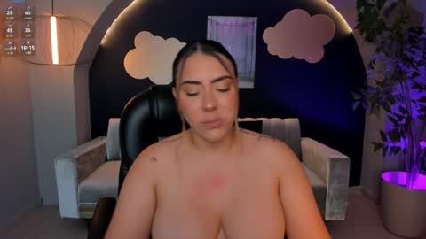 Snapshot of martinnabonnet chatting on 02.03.25 Martinna Bonnet online show from 02.03.25