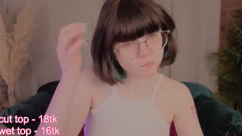 Snapshot of mary_backerr chatting on 06.17.26 Mary online show from 06.17.26