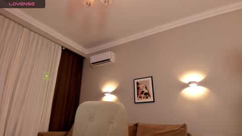 Snapshot of mary_delray chatting on 12.15.24 Mary online show from 12.15.24