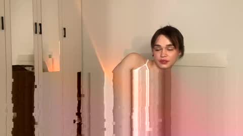 Snapshot of mary_geyson1 chatting on 02.20.25 Mary online show from 02.20.25