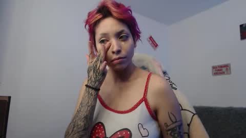 Snapshot of mary_janness chatting on 10.21.25 100 online show from 10.21.25