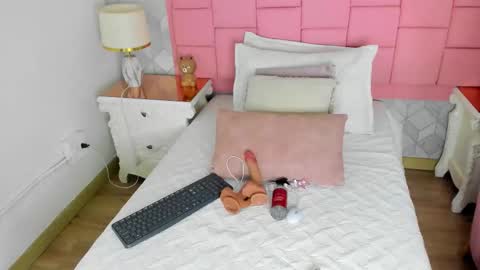 Snapshot of mary_joseph chatting on 01.17.26 mary joseph online show from 01.17.26