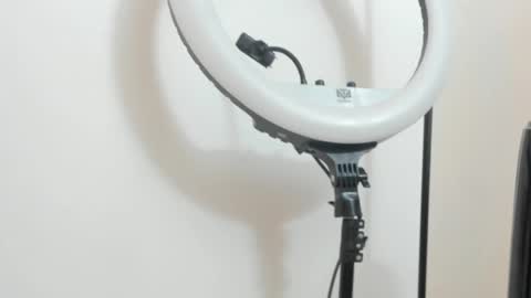 Snapshot of mary_spencer chatting on 04.12.26 MARY online show from 04.12.26