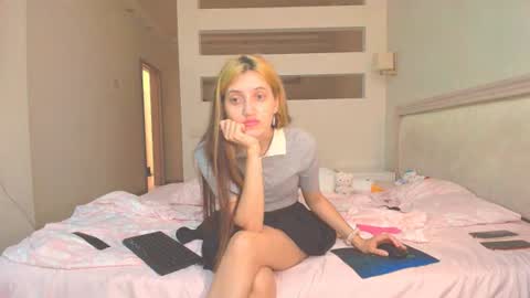 marya442004 online show from 10.10.25