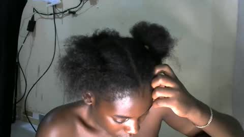 Snapshot of marygaire72 chatting on 11.04.25 Mary online show from 11.04.25