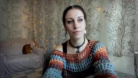 Snapshot of marylou_ chatting on 09.17.25 Mary Lou online show from 09.17.25