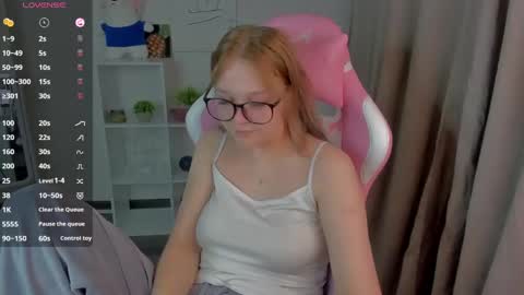 Snapshot of maryshiotta chatting on 02.18.25 Mary online show from 02.18.25