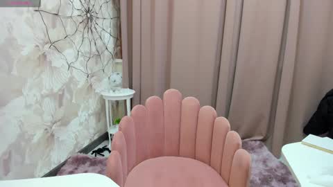 Luucy UTC1 Mon Tue Wed Thu Fri 0500-1130 online show from 10.31.25