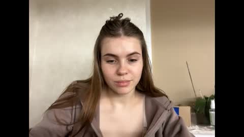 Snapshot of maryyourr chatting on 12.20.25 MaryYourr online show from 12.20.25