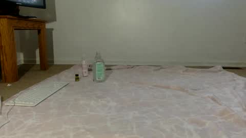 Snapshot of masked_femboy_stella chatting on 09.26.25 Masked Femboy online show from 09.26.25