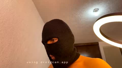 Snapshot of maskedvenomx chatting on 02.14.25 maskedvenomx online show from 02.14.25