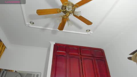 Snapshot of maskgames chatting on 12.15.25 Anysweets69 online show from 12.15.25