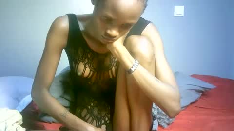 maskgang001 online show from 11.08.25