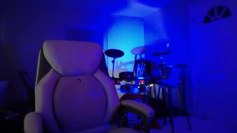 Snapshot of massageartist chatting on 11.11.25 HappyZending online show from 11.11.25