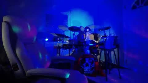 Snapshot of massageartist chatting on 11.14.25 HappyZending online show from 11.14.25