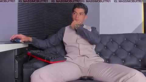 I am Massimo online show from 06.18.26