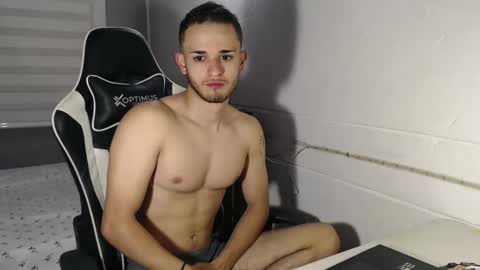 Snapshot of massimo_jiovano chatting on 12.18.24 massimo online show from 12.18.24