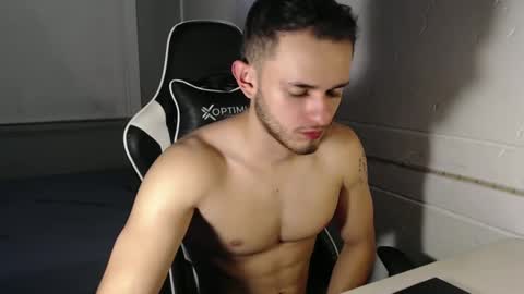 Snapshot of massimo_jiovano chatting on 01.07.25 massimo online show from 01.07.25