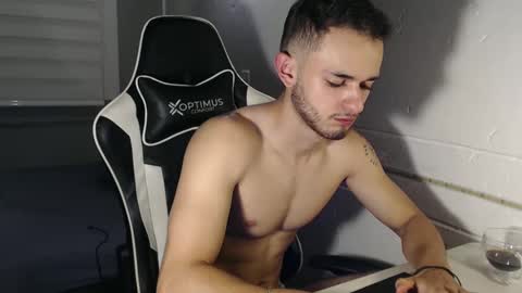 Snapshot of massimo_jiovano chatting on 01.11.25 massimo online show from 01.11.25