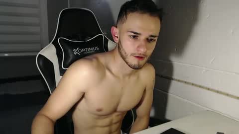 Snapshot of massimo_jiovano chatting on 02.11.25 massimo online show from 02.11.25