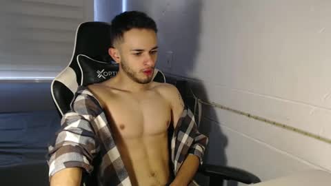 Snapshot of massimo_jiovano chatting on 03.07.25 massimo online show from 03.07.25