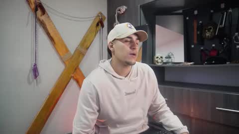 Snapshot of massimo_vidal chatting on 09.19.25 massimo_vidal online show from 09.19.25