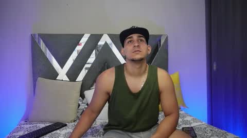 Snapshot of massimo_vidal chatting on 10.05.25 massimo_vidal online show from 10.05.25