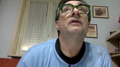 Snapshot of massimoxsempre chatting on 12.02.24 massimoxsempre online show from 12.02.24