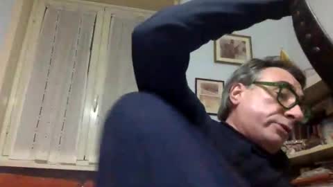 Snapshot of massimoxsempre chatting on 12.10.24 massimoxsempre online show from 12.10.24