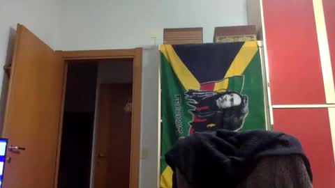 Snapshot of massimoxsempre chatting on 11.03.25 massimoxsempre online show from 11.03.25