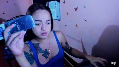 Snapshot of massivecockcum chatting on 01.04.25 kimmy online show from 01.04.25