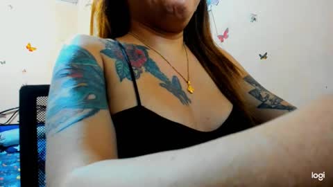 Snapshot of massivecockcum chatting on 02.05.25 kimmy online show from 02.05.25