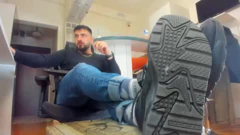 Snapshot of master9four chatting on 11.12.25 Matthew online show from 11.12.25