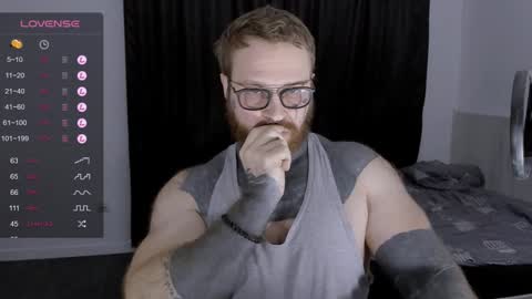 Snapshot of master_oil chatting on 12.17.24 Huge Alex online show from 12.17.24